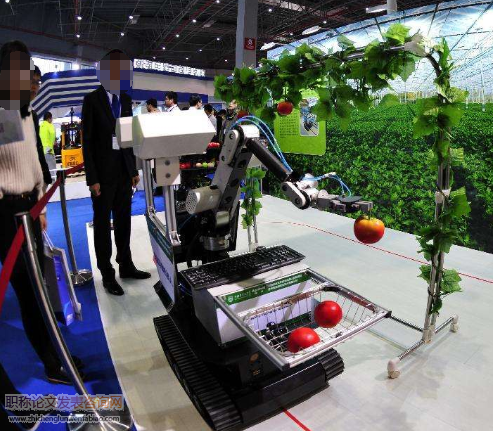 半自動輔助摘果機設計與研究